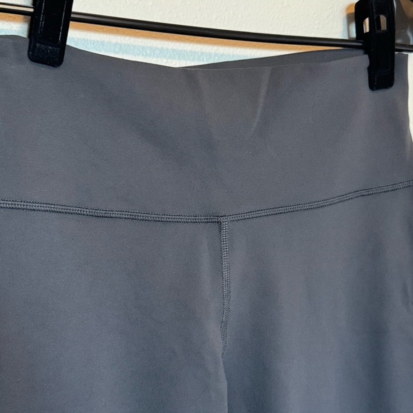 ALO Yoga Airbrushed Full Length Gray Leggings - Picture 3 of 10